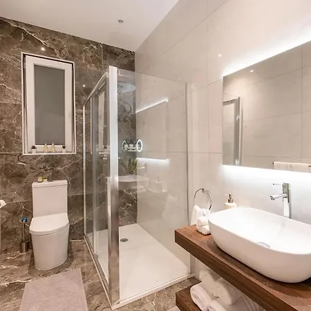 New Luxury Penthouse *
