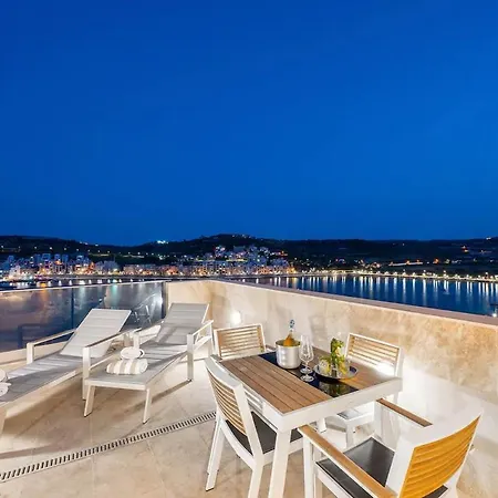 New Luxury Penthouse * St. Paul's Bay